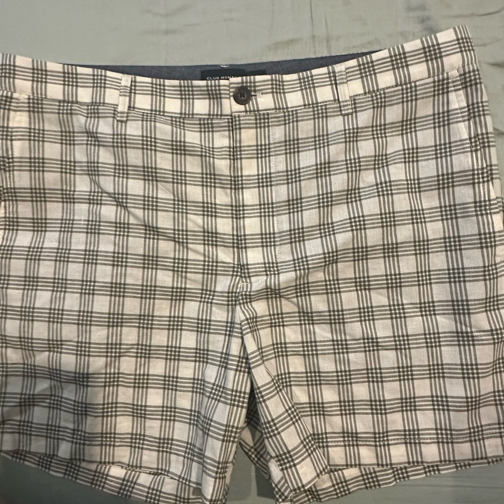 Club Monaco Green and white plaid Shorts BRAND NEW!!!
